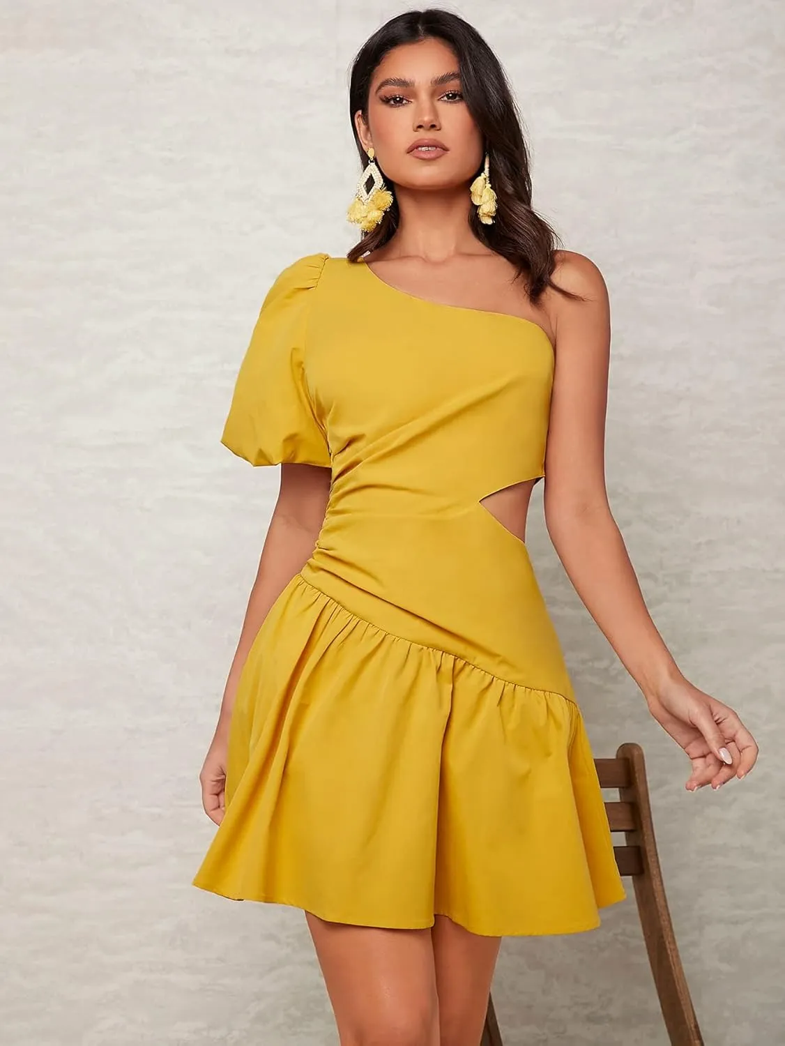 WDIRARA Women's One Shoulder Puff Short Sleeve Cut Out Ruched Ruffle Hem A Line Dress
