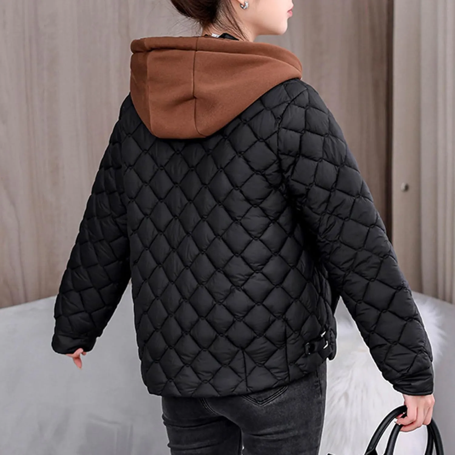 Womens Quilted Puffer Jackets Hooded Winter Warm Down Coat Loose Comfort Outerwear with Pockets Thicken Puffy Jacket