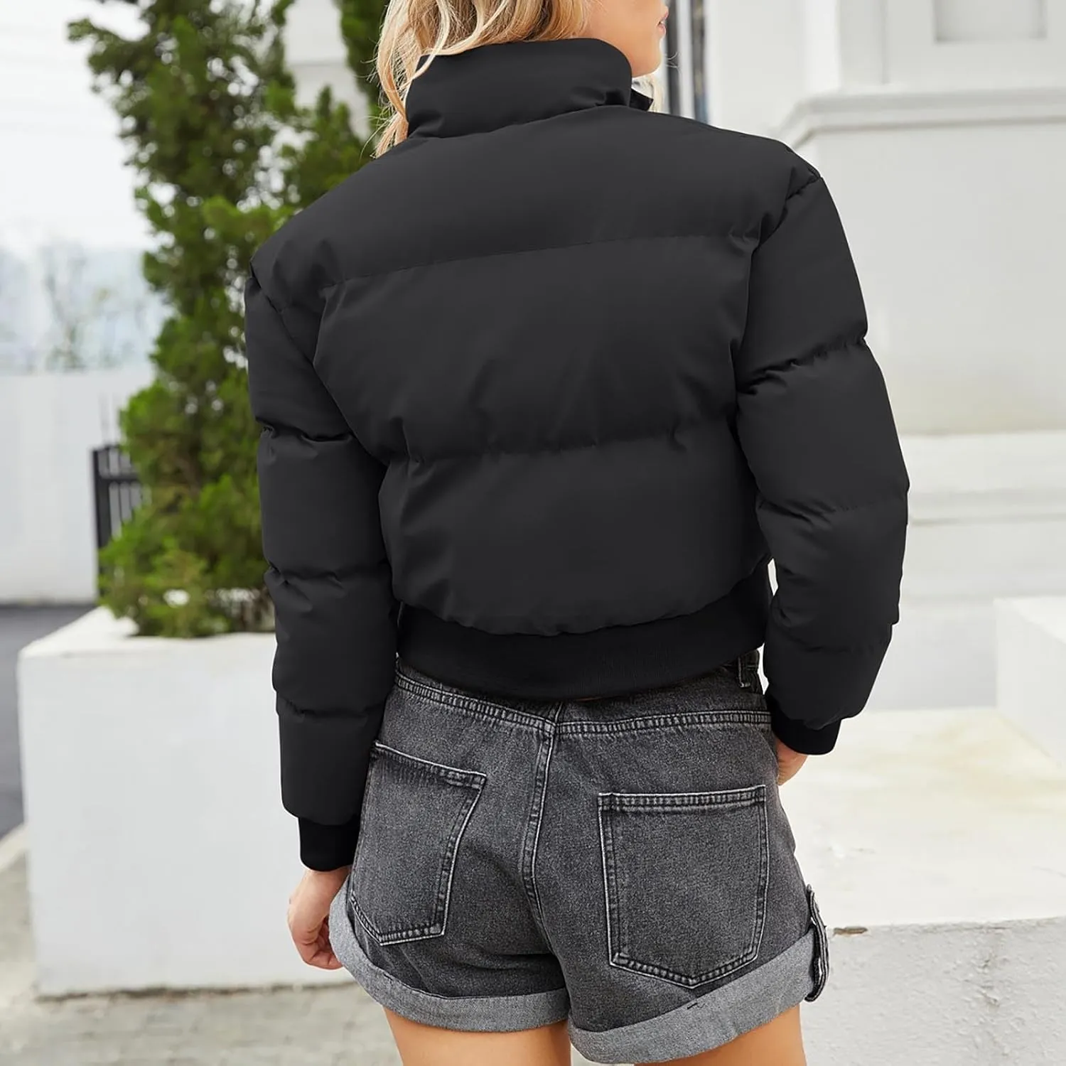 Womens Winter Cropped Puffer Coat Stand Collar Short Down Jacket Winter Outerwear Warm Quilted Jacket with Pockets